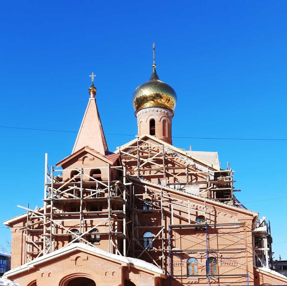 Паломники Трифонова монастыря посетили храмы города Кирова