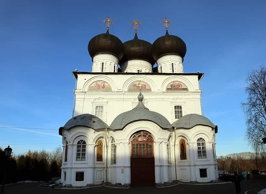Праздничное Всенощное бдение в Крестопоклонную неделю