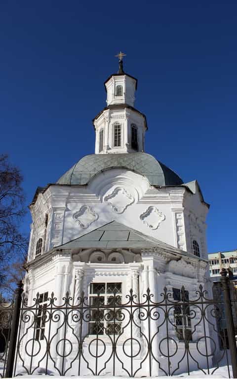 Торжественное архиерейское богослужение в Неделю Крестопоклонную