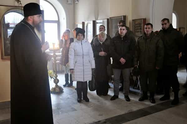 В день памяти святителя Николая Чудотворца состоялась экскурсия по храму Пантелеимона для военнослужащих-контрактников