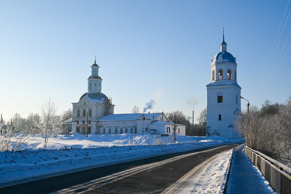Воскресная Божественная литургия в храме Рождества Пресвятой Богородицы пгт. Нижнеивкино