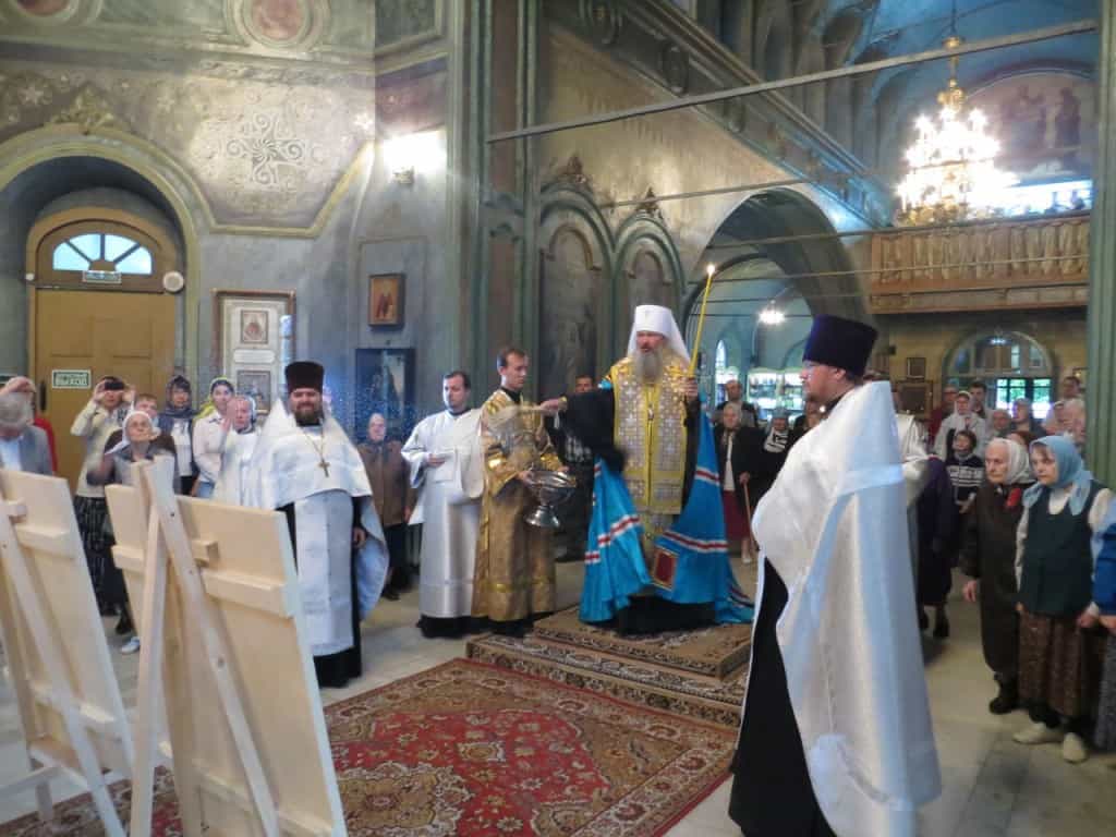 Состоялось освящение икон в церкви Иоанна Предтечи