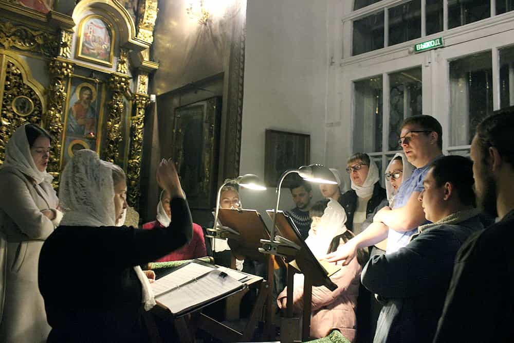 В Свято-Успенском кафедральном соборе по субботам Божественная литургия будет совершаться Знаменным распевом