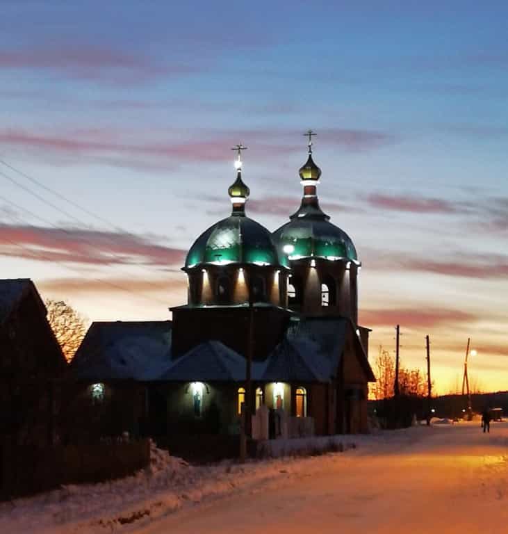 Божественная литургия в престольный праздник Михаило-Архангельской церкви города Кирова