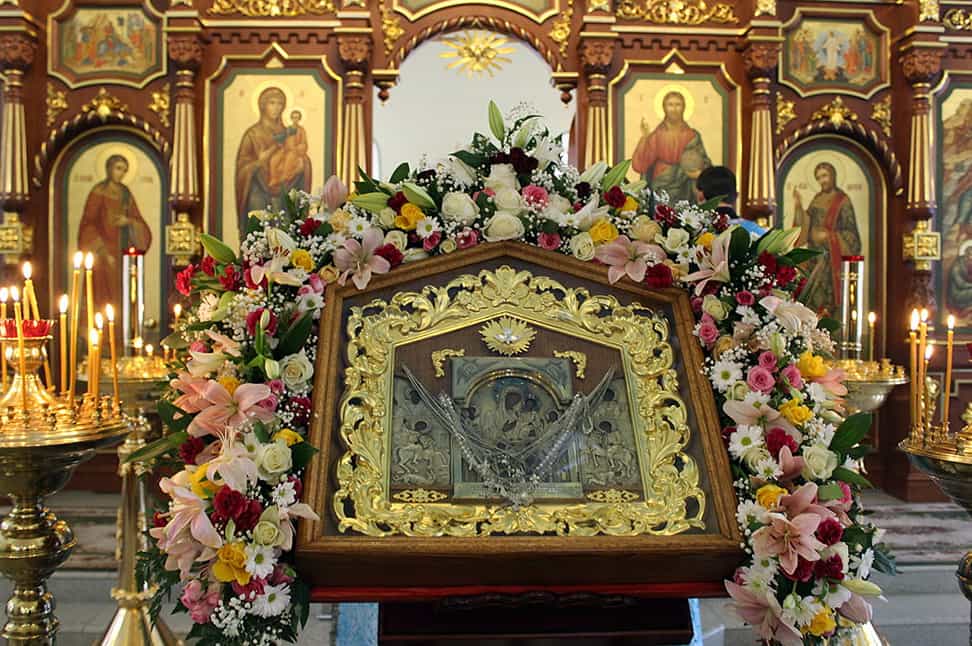 2 декабря — память Иконы Божией Матери «В скорбех и печалех Утешение»