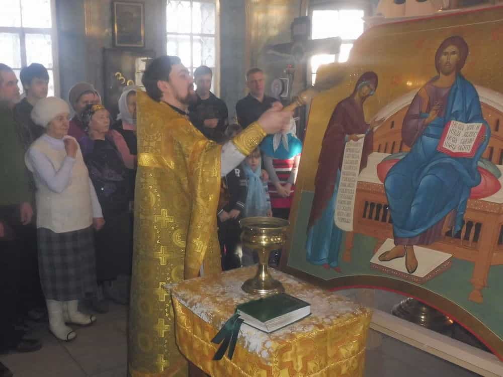 Состоялось освящение новой иконы для центрального иконостаса храма Иоанна Предтечи