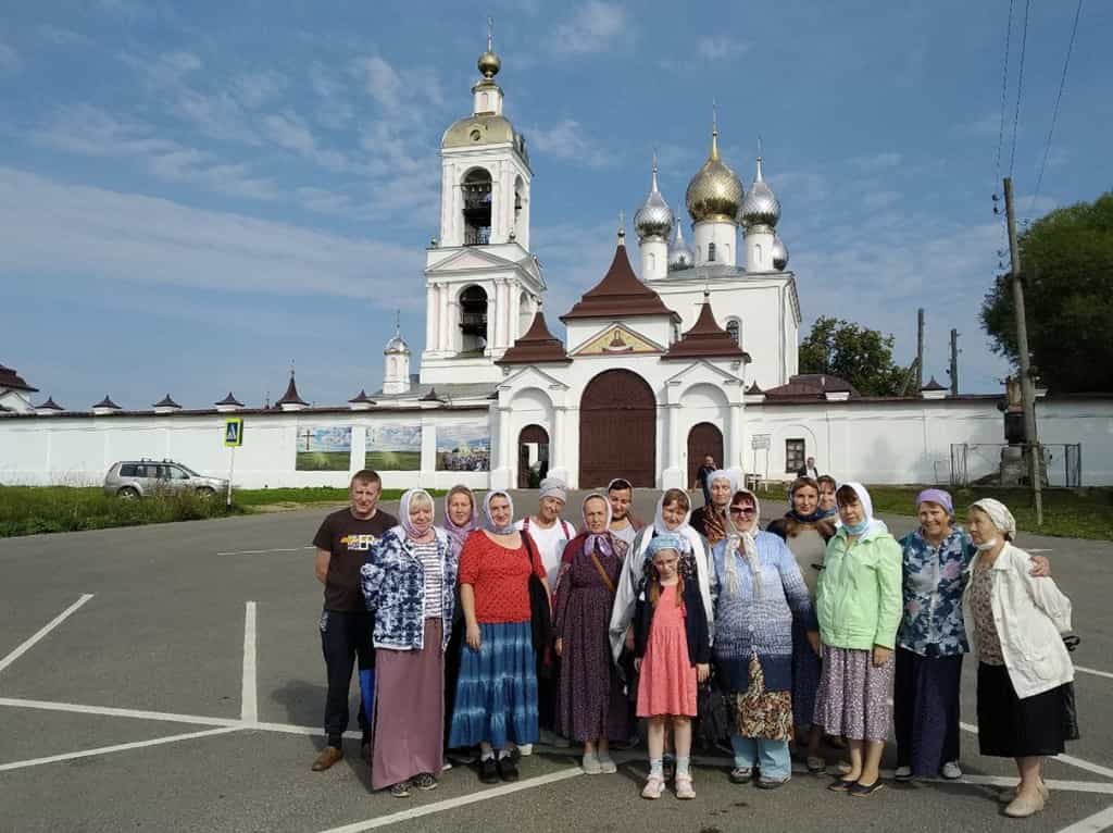 Паломники из Кирова поклонились святыням Ярославской и Костромской епархий