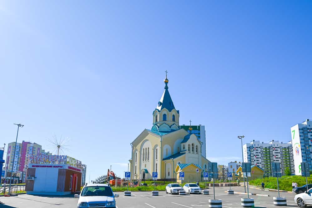 В Троицкую субботу состоялись богослужения с поминовением усопших