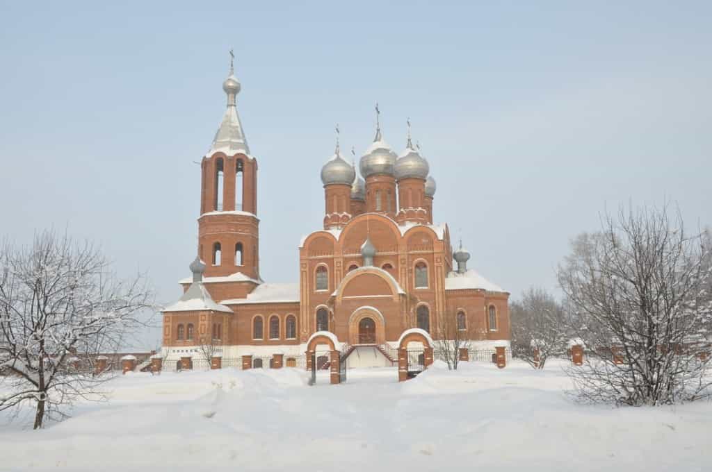 Учащиеся воскресной школы Всехсвятского храма города Кирово-Чепецка совершили поездку в поселок торфодобытчиков Каринторф