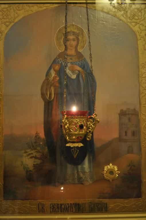 В Пантелеимоновский храм прибыли частицы мощей Небесных покровителей