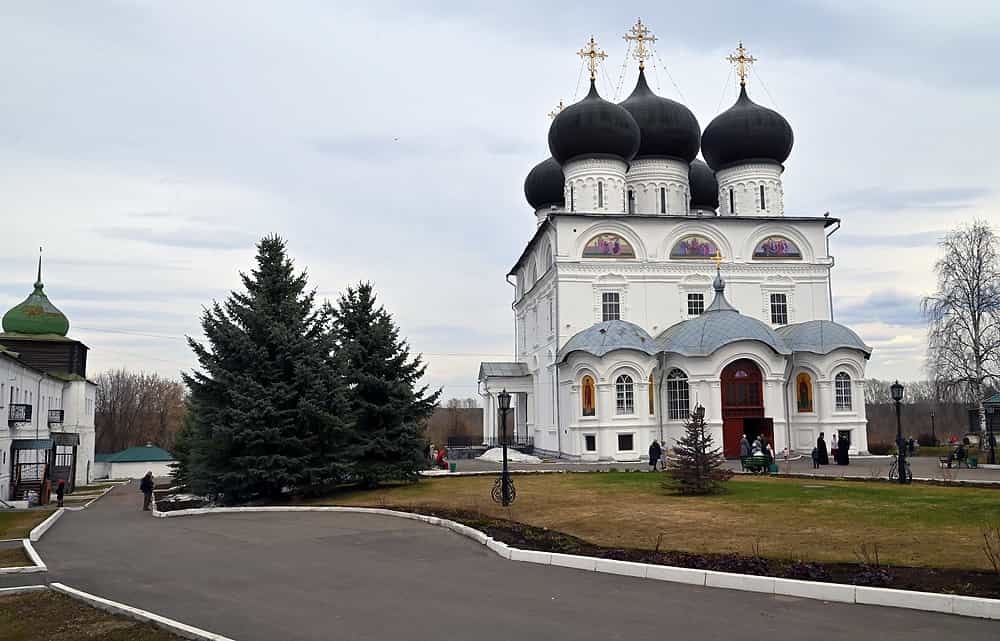 Великая вечерня в Свято-Успенском кафедральном соборе