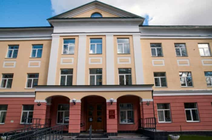 Митрополит Марк принял участие в торжествах, посвященных юбилею Кировской областной  научной библиотеки имени Герцена