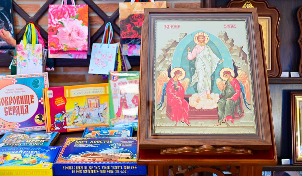 Приглашаем приходы и монастыри Вятской Епархии за пасхальной продукцией на Епархиальный склад