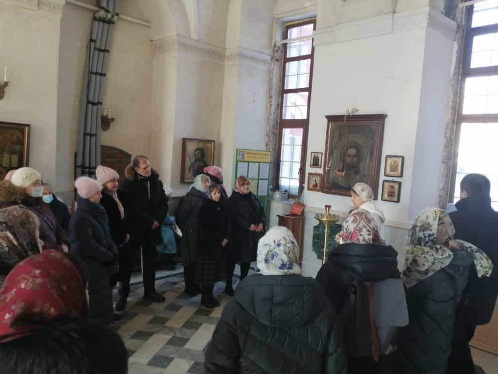 Экскурсия в Спасском соборе города Кирова