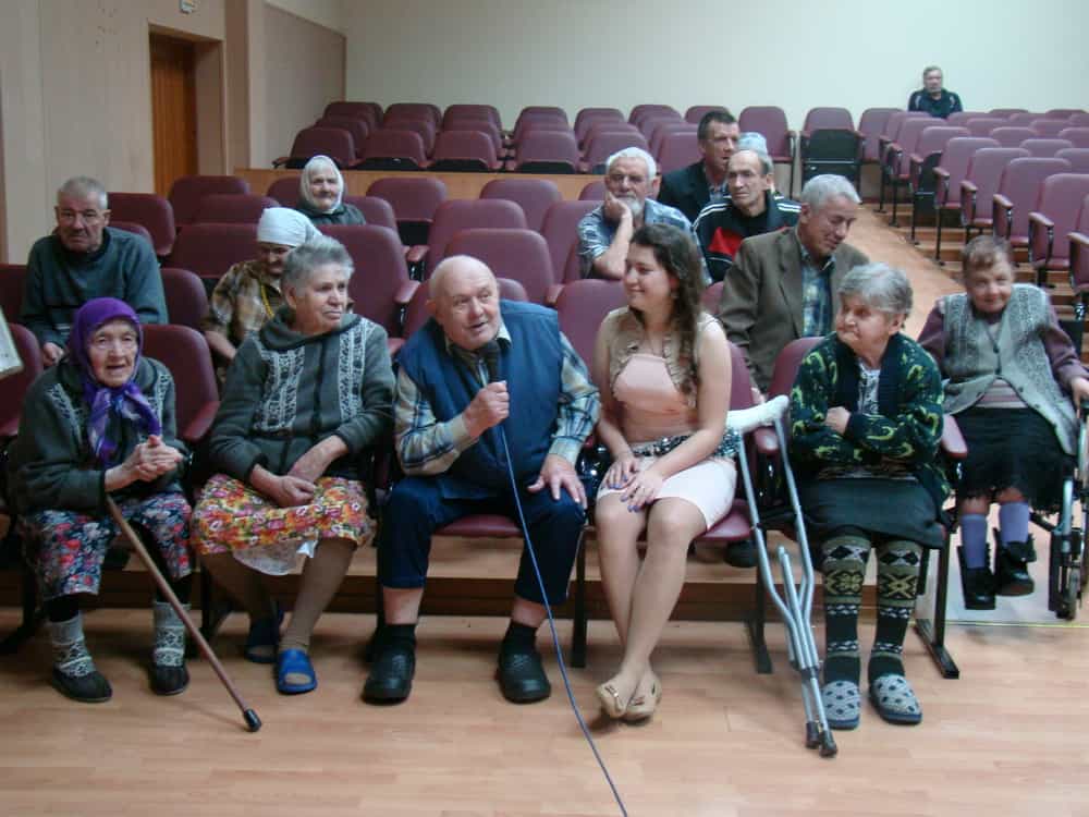 Творческие встречи в доме-интернате для престарелых и инвалидов