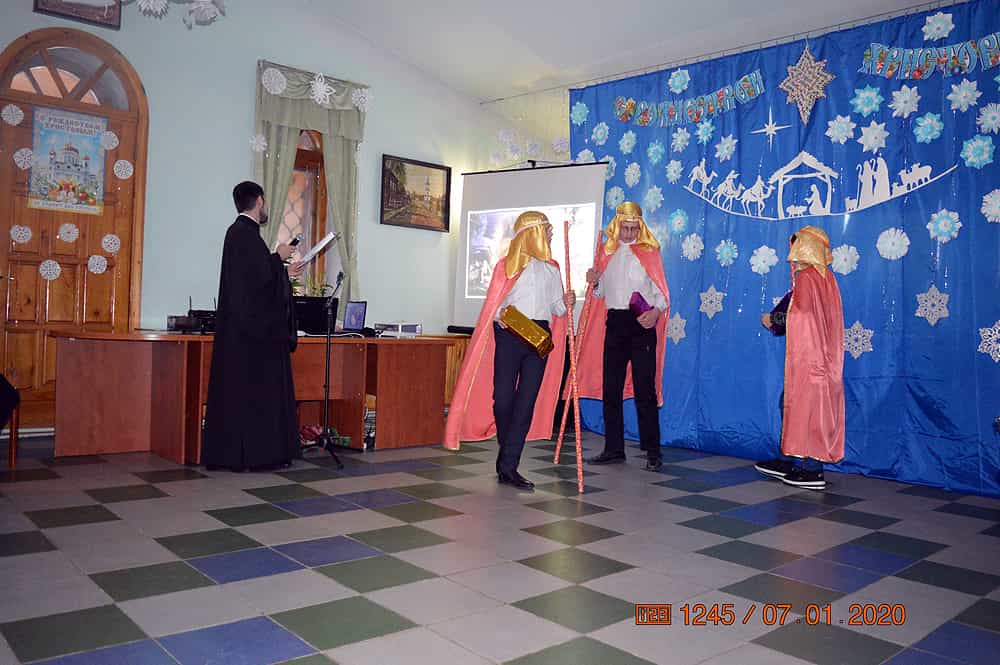 В храме Иконы Божией Матери «Всех скорбящих Радость» г. Кирова прошел детский рождественский утренник