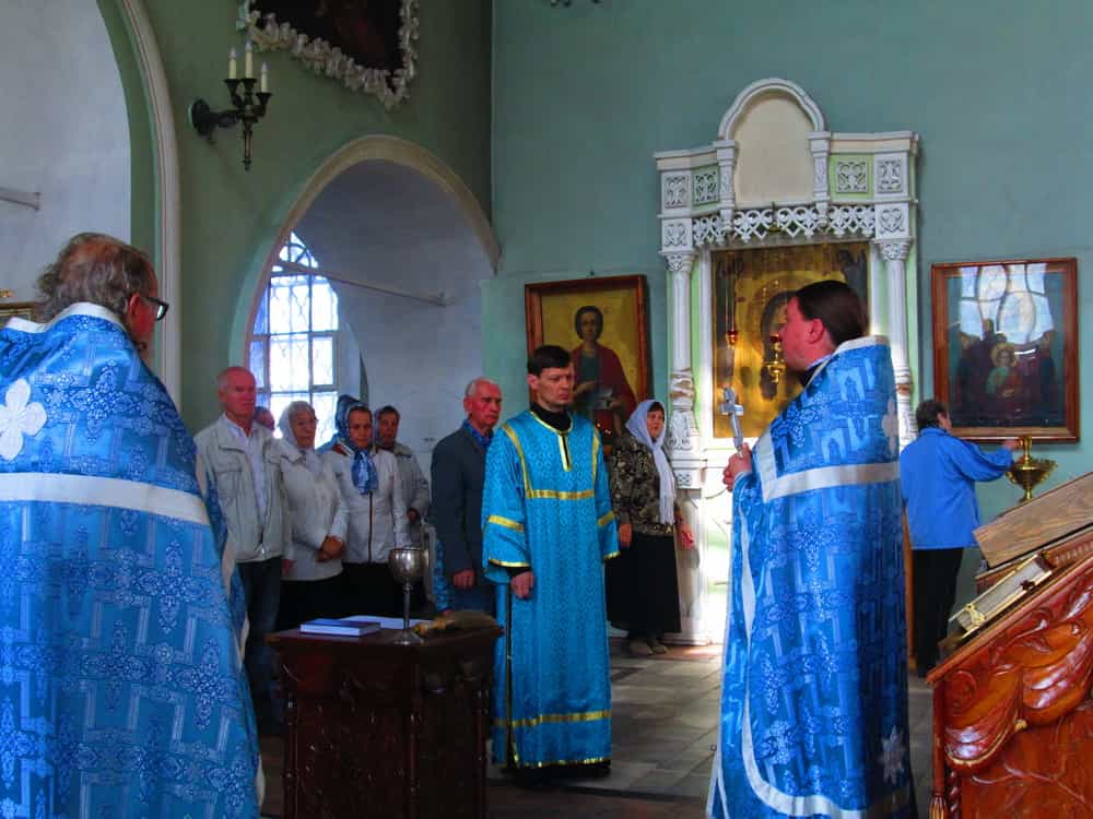 В приходской воскресной школе Троицкой церкви слободы Макарье г. Кирова начался учебный год