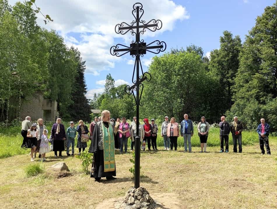 Поклонный крест в Спасском
