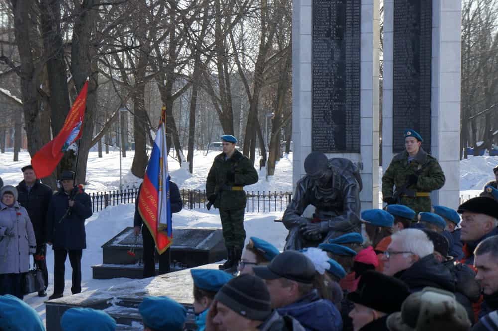 Панихида по всем воинам на поле брани жизнь положившим