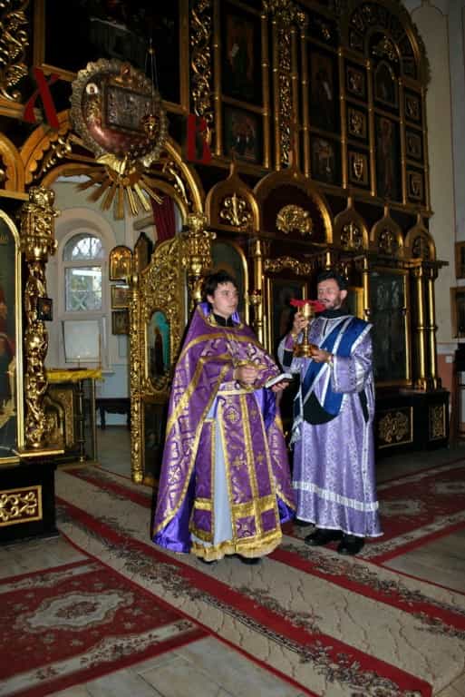 В Свято-Серафимовском соборе города Кирова освятили первый урожай меда