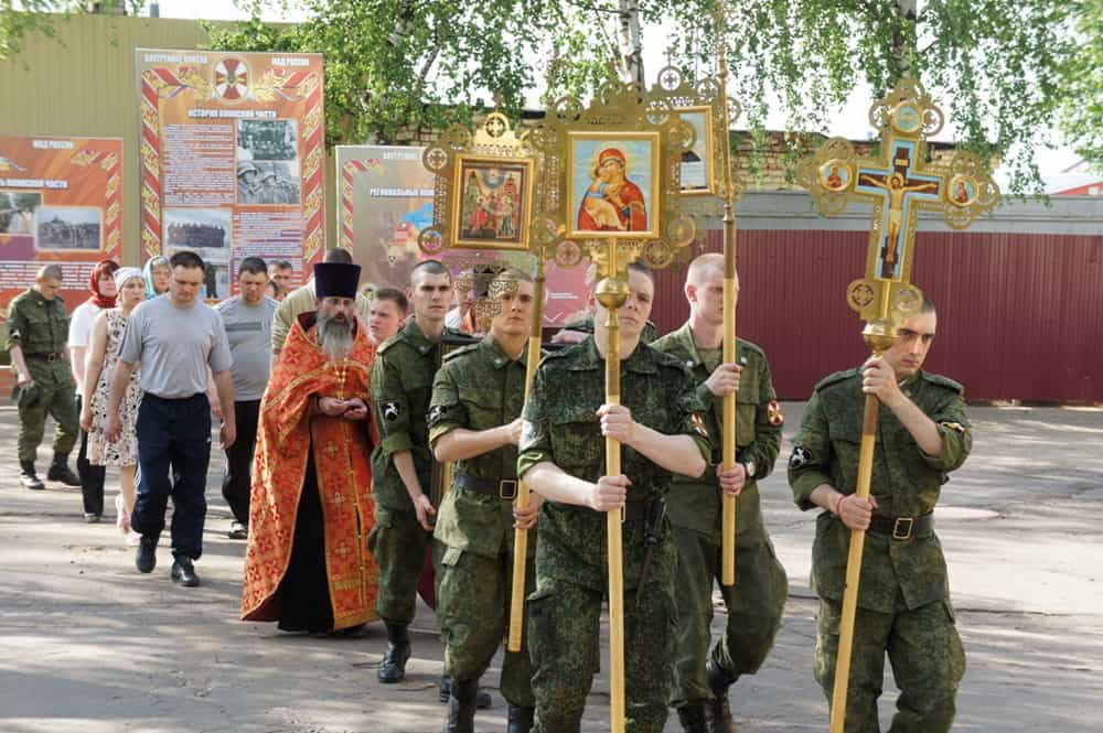 Служить Богу и людям