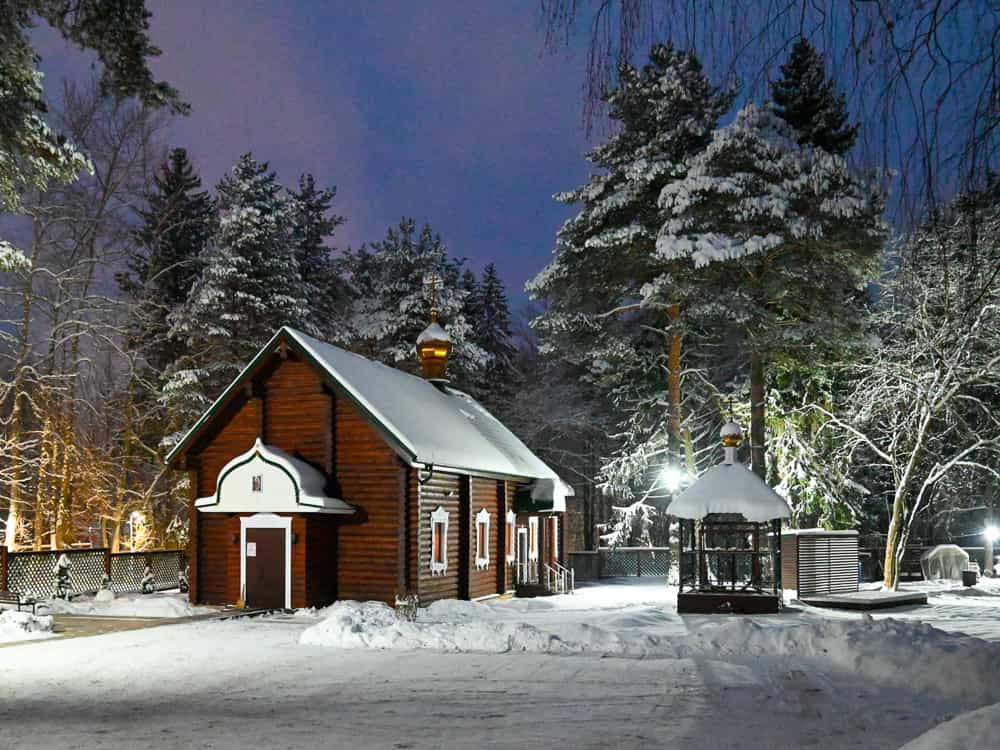 Совершилось торжественное богослужение