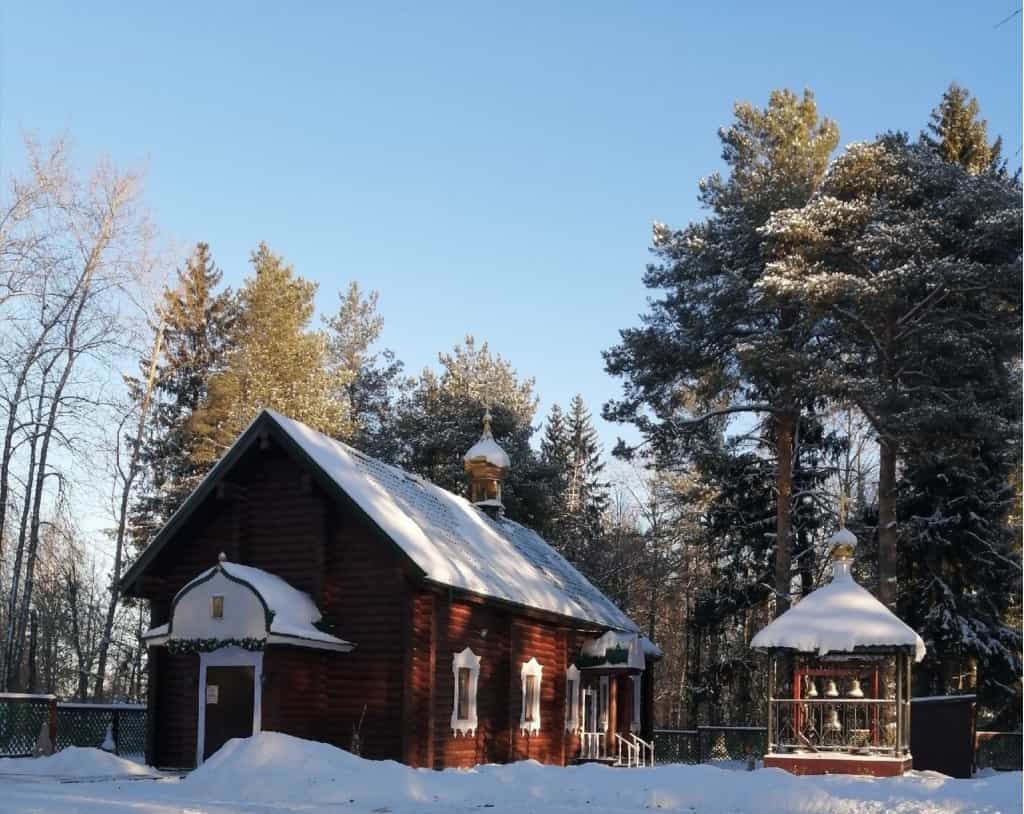 На приходах Вятской Епархии поздравили верующих с Днем защитника Отечества