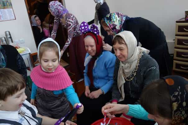 Встреча праздника Сретения Господня в храме «Всех скобящих радость»