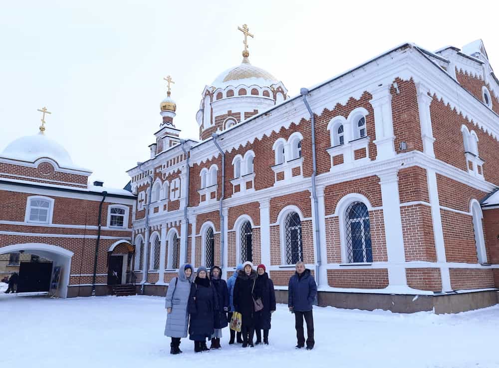 В праздник иконы Божией Матери «В скорбех и печалех Утешение» паломники посетили город Слободской