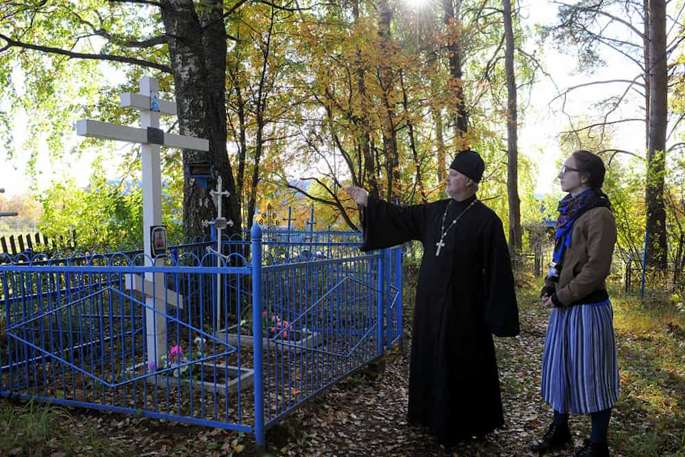 В день памяти подвига священномученика Михаила Тихоницкого в храме Рождества Богородицы города Орлова состоялась Божественная литургия
