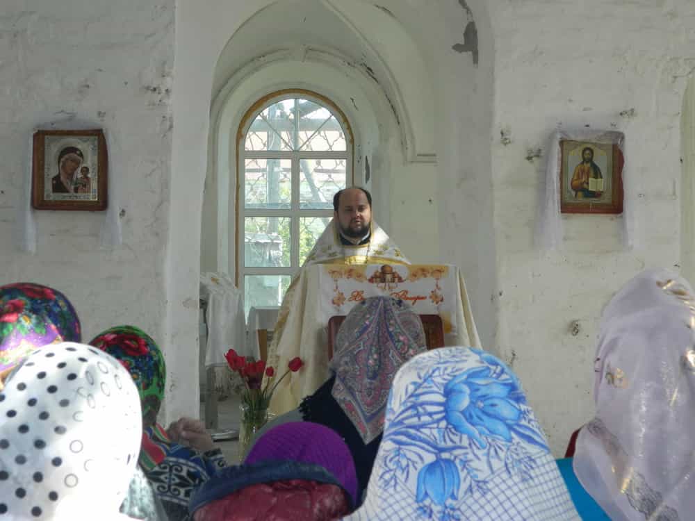 Первая Литургия в возрождающемся Вознесенском храме с. Ильинск