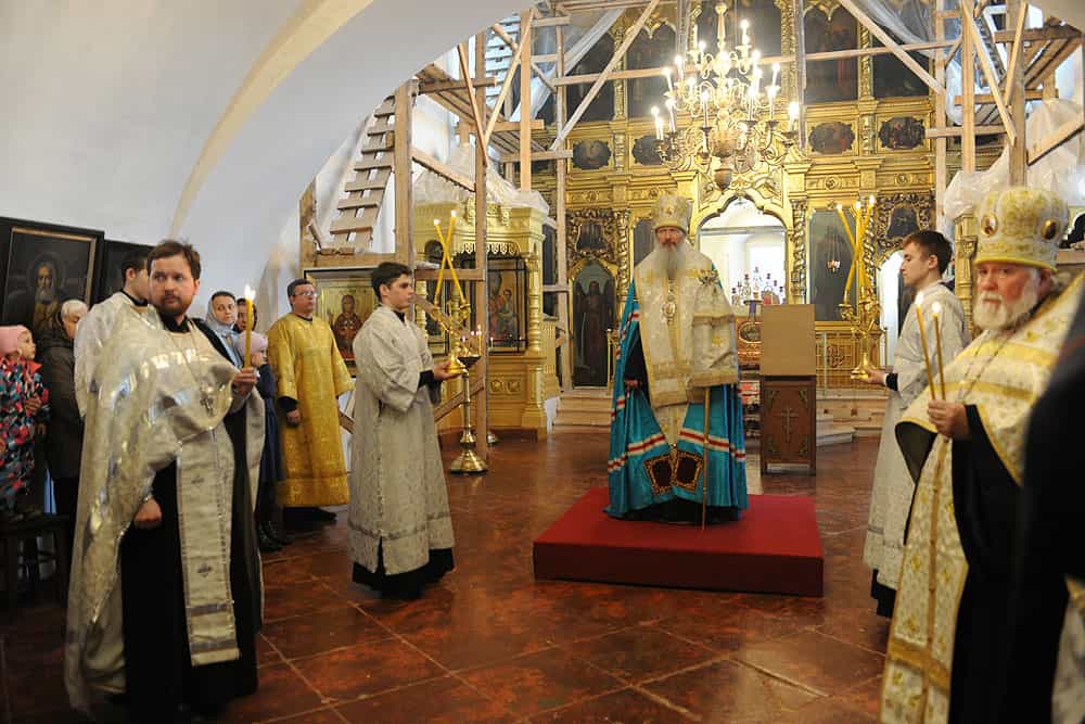 Возвращение старинных икон в Покровский храм города Советска