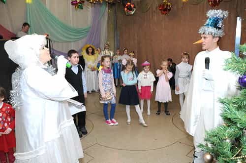 В целом мире торжество, потому что Рождество!