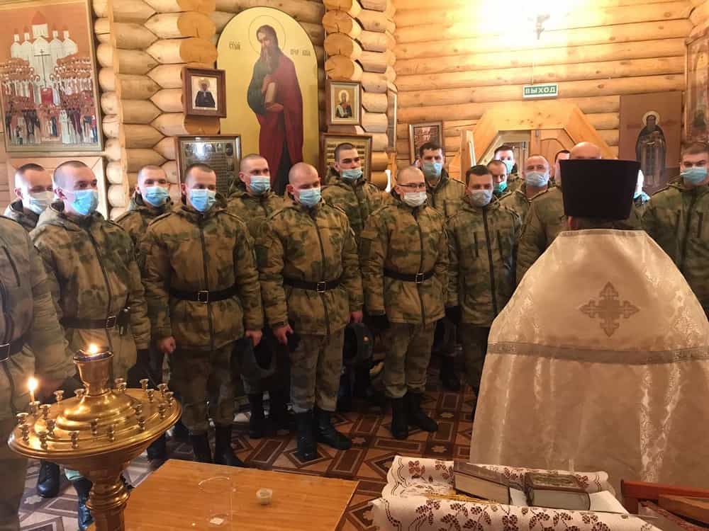 Молебен о здравии российских воинов