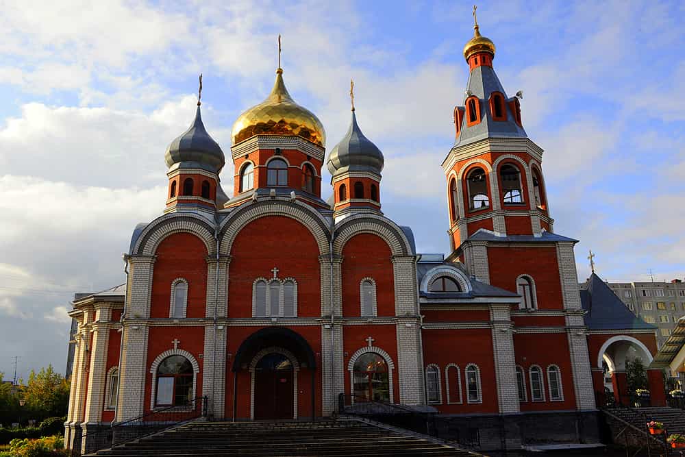 Митрополит Вятский и Слободской Марк совершил Божественную литургию в Пантелеимоновском храме города Кирова