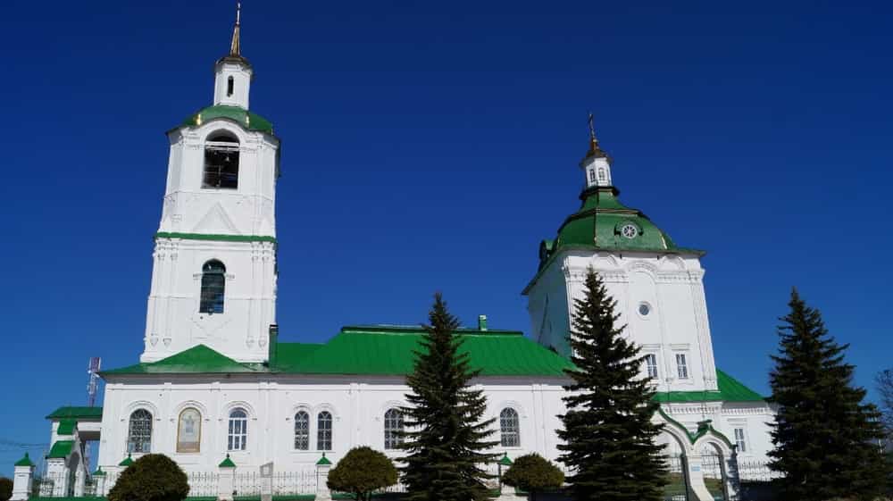 Пасхальное богослужение в Троицком храме села Быстрицы
