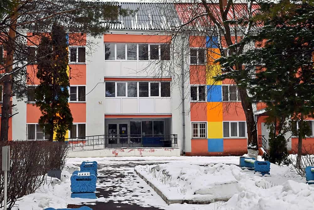 Вятская Епархия помогает беженцам в пункте временного размещения