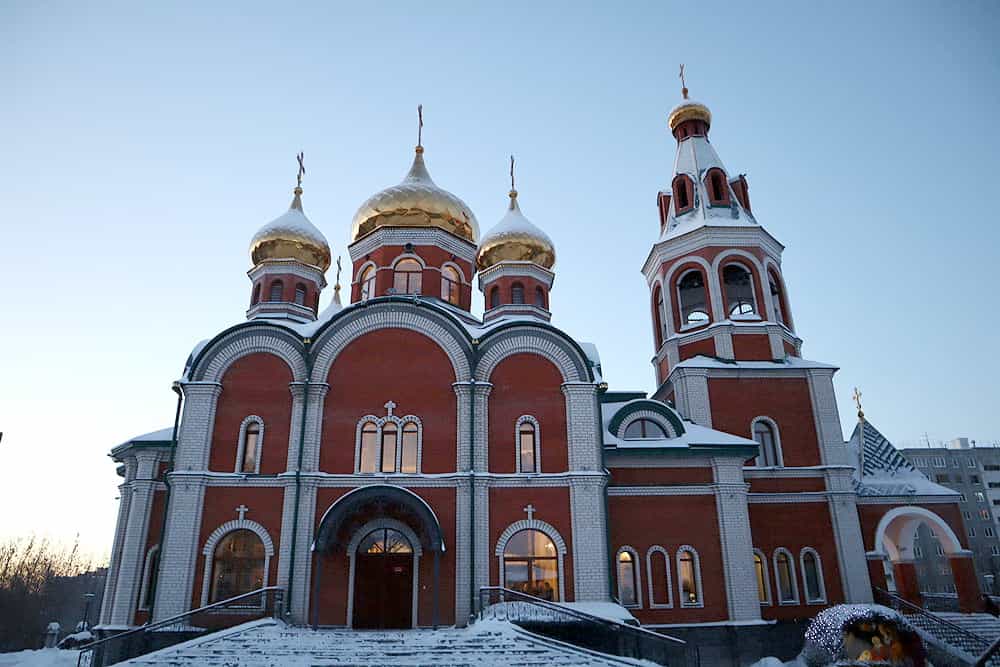 Праздничная Литургия в храме святого великомученика Пантелеимона Целителя