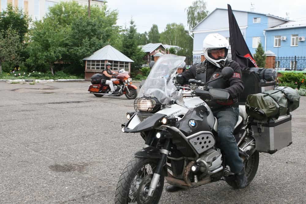 Делегация мотоклуба участвовала в крестном ходе на Великую