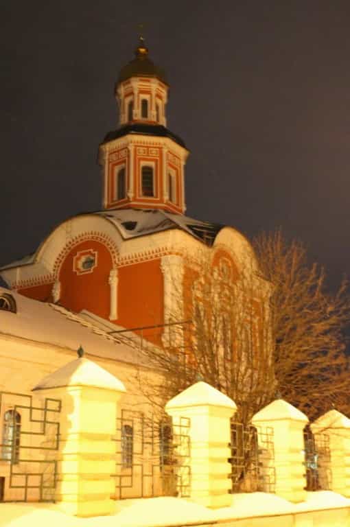 Митрополит Марк совершил всенощное бдение в Троицком храме слободы Макарье города Кирова