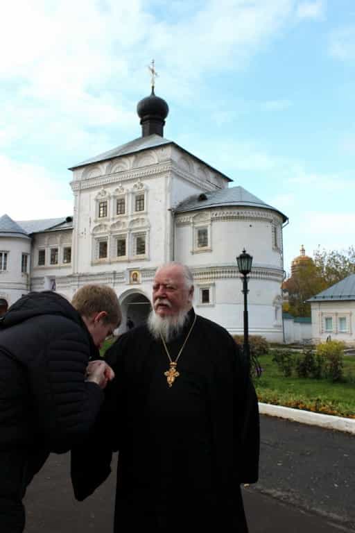 Председатель Патриаршей комиссии по вопросам семьи, защиты материнства и детства протоиерей Димитрий Смирнов посетил храмы Вятской Епархии