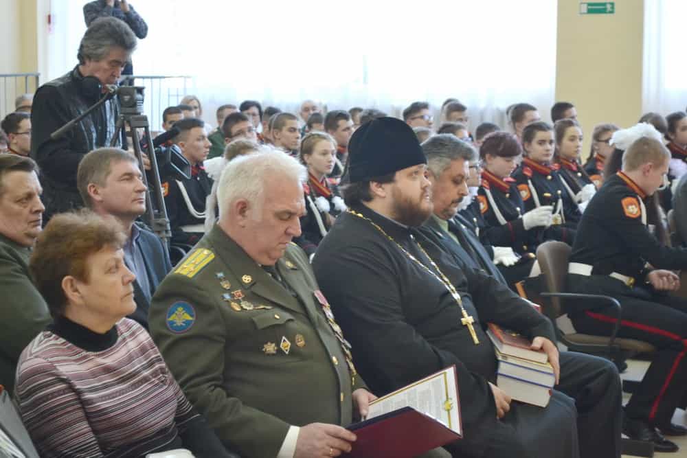 Секретарь Вятской Епархии иерей Виталий Лапшин принял участие в торжественных мероприятиях Кировского кадетского корпуса имени А.Я. Опарина