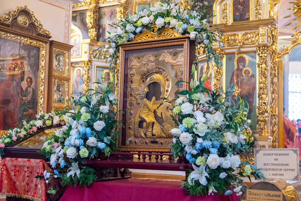 В Успенском соборе пребывает чудотворная Феодоровская икона Божией Матери
