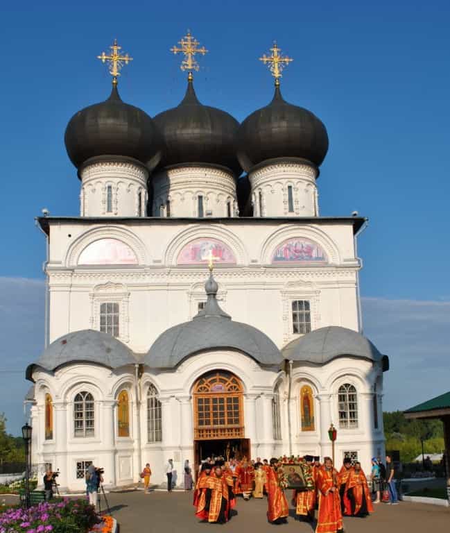 Встреча ковчега с частицей мощей святаго великомученика и целителя Пантелеимона. Видеосюжет