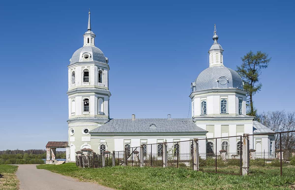 Поездки по святым местам Вятской Митрополии и России