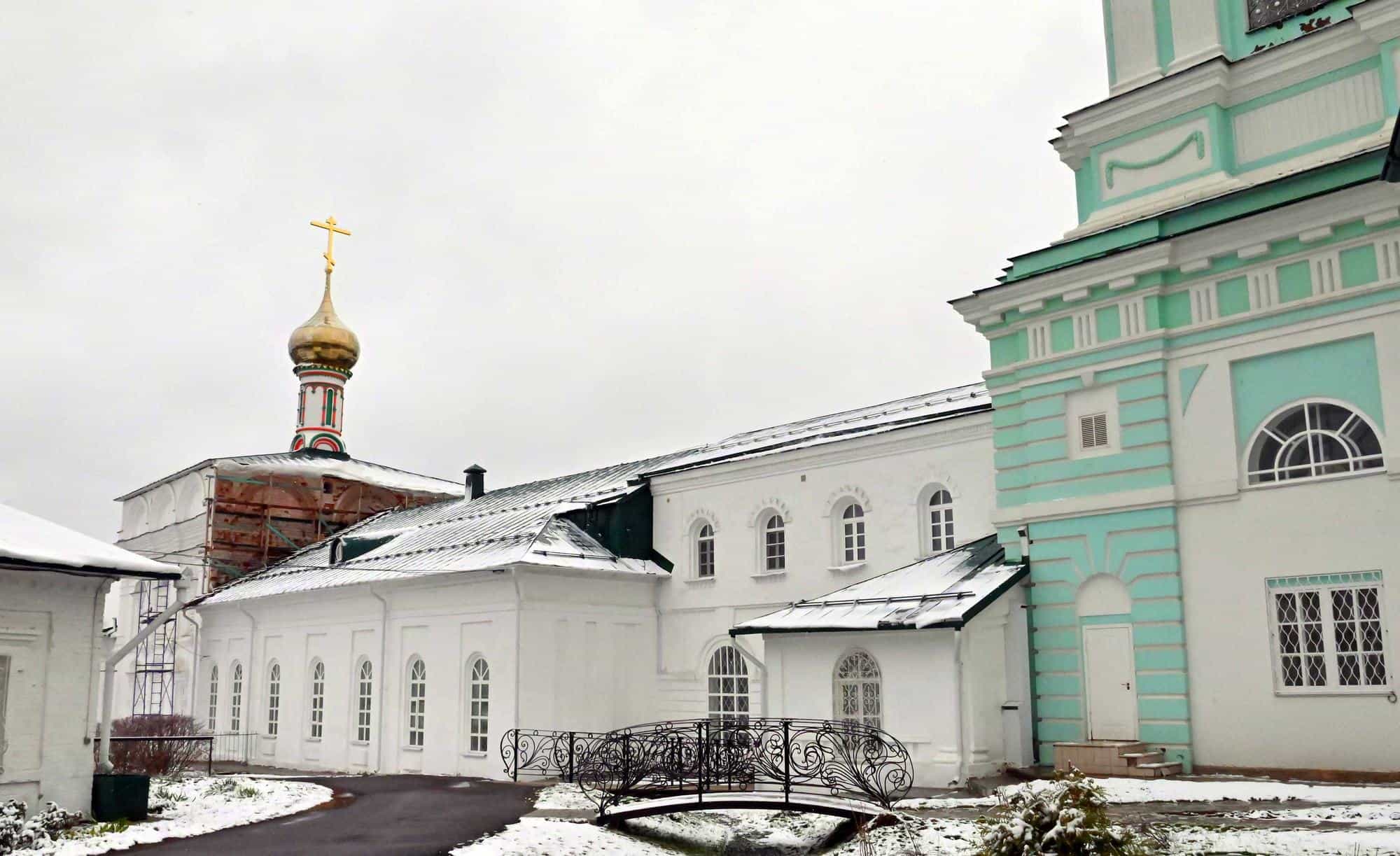 Совершилось отпевание почившей настоятельницы Спасо-Преображенского женского монастыря игумении Софии