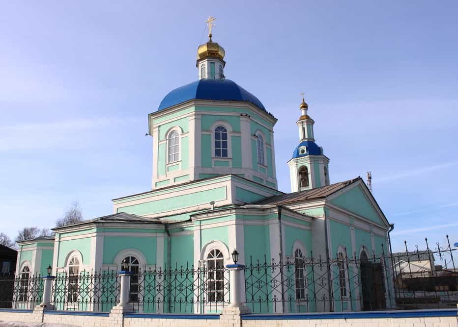 Празднование Радоницы в Успенском соборе города Советска