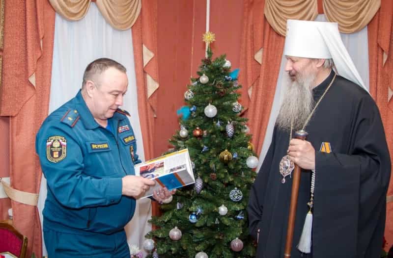 Заслуги митрополита Марка отмечены ведомственной наградой МЧС России