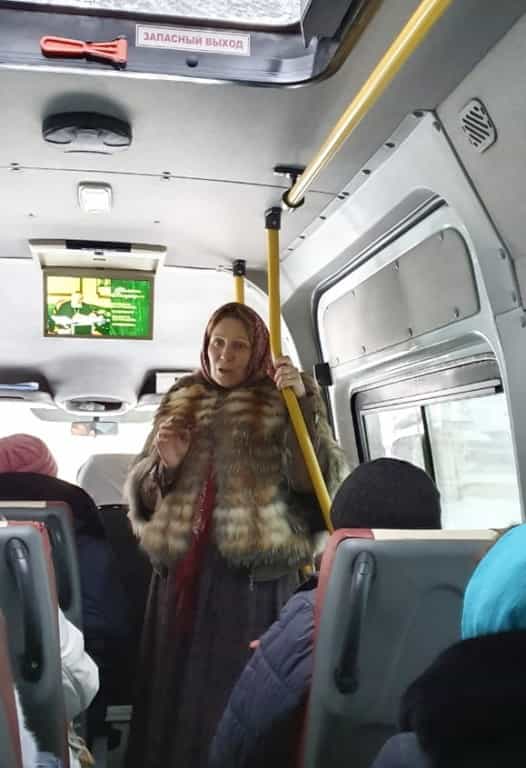 Паломники помолились в престольный праздник Троицкого храма села Истобенск