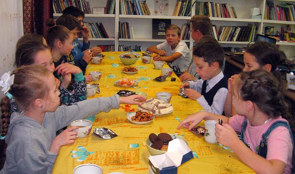 Начались занятия в Воскресной школе храма в честь иконы Божией Матери «Скоропослушница» города Кирова